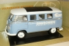 VW Bus RETRO 1962 Surfboards mit BRM Felgen M1:18